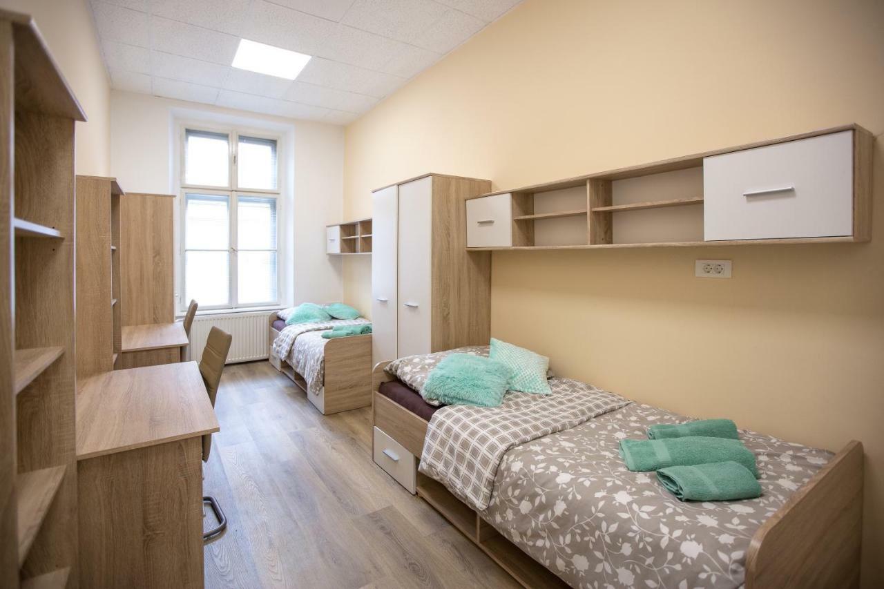 Minidorm Rooms In Heart Of City Center Maribor Extérieur photo